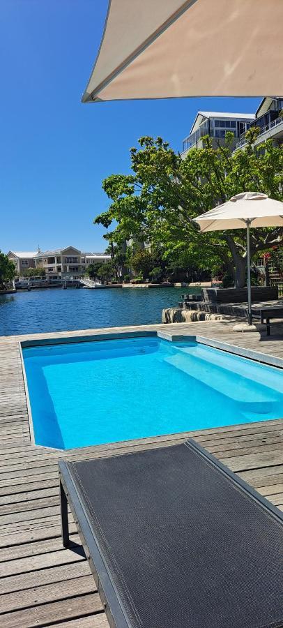 V&A Waterfront Marina Family Apartment 201 Altmore Kapstaden Exteriör bild