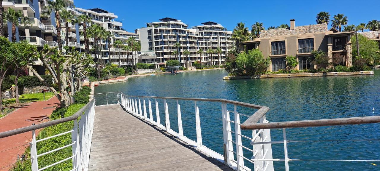 V&A Waterfront Marina Family Apartment 201 Altmore Kapstaden Exteriör bild